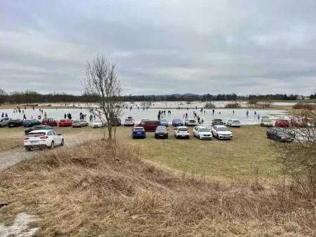 Kluziště na louce v Dobřanech