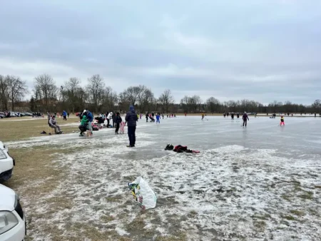 Kluziště na louce v Dobřanech
