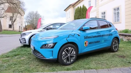 Sdílená elektromobilita ve Městě Touškov