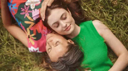 Nejmodernější vzory a barvy letních šatů