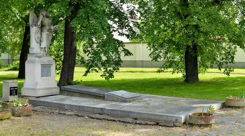 Náhrobek J. K. Tyla