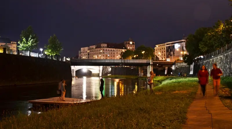 Náplavka na Radbuze