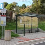 nově zrekonstruovaná zastávka MHD v Plzni na Roudné - V Ráji