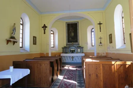 Interiér příchovické kaple
