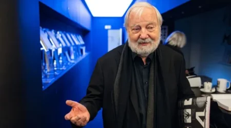 ROSTISLAV VANĚK EXTENDED