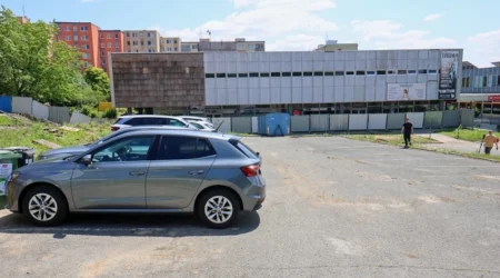 Parkoviště u Atomu