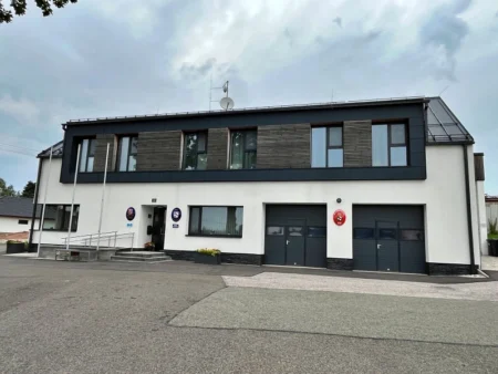 Obecní úřad a hasičská zbrojnice